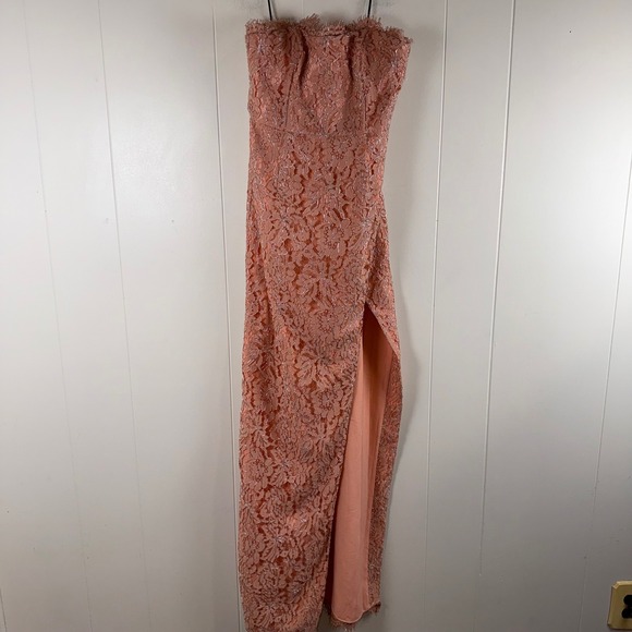 NBD Strapless Lace Maxi Dress Peach Pink High Slit Evening Gown Formal - Picture 1 of 12